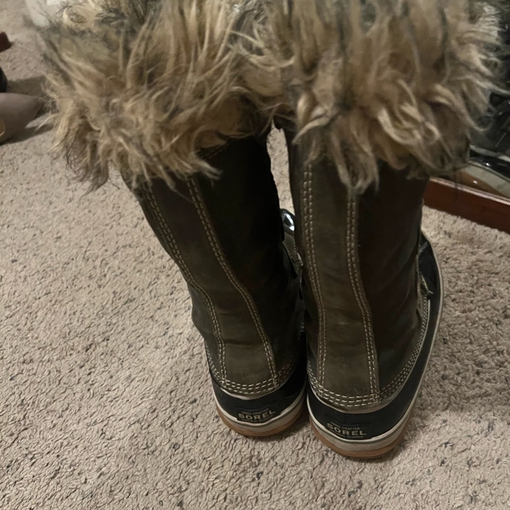 Sorel Brown Faux Fur Trim Winter Boots
